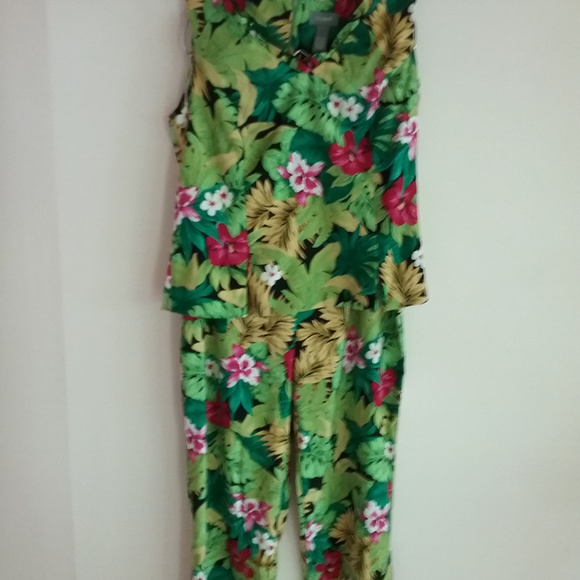 Clere Women's Sleeveless Top & Pants, Multi Color - Picture 1 of 5